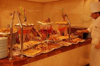 Al Haram Hotel- By Al Rawda Medina Bagian luar foto